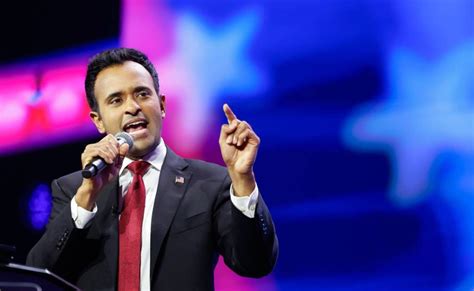 Jan 16, 2024 · Biotech entrepreneur Vivek Ramaswamy ended his presidential bid following disappointing results from Monday's Iowa Caucuses, throwing his support behind former President Trump.